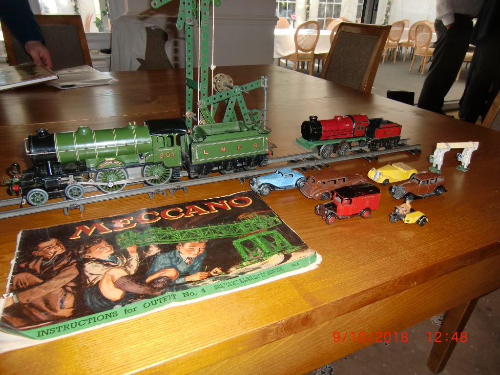 meccano train